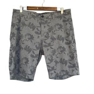 Travis Mathew Shorts Mens 34 Floral Print Stretch Golf Casual Polyester Blend